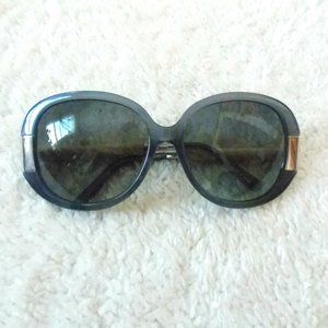 😎 Oscar De La Renta Sunglasses 😎